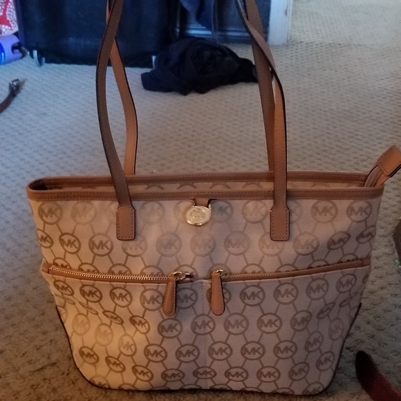Michael Kors Handbag - Picture 1 of 1
